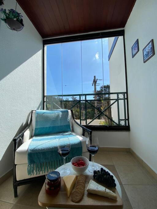 Apartment Encantador A 800m Da Praca Do Capivari Campos do Jordao